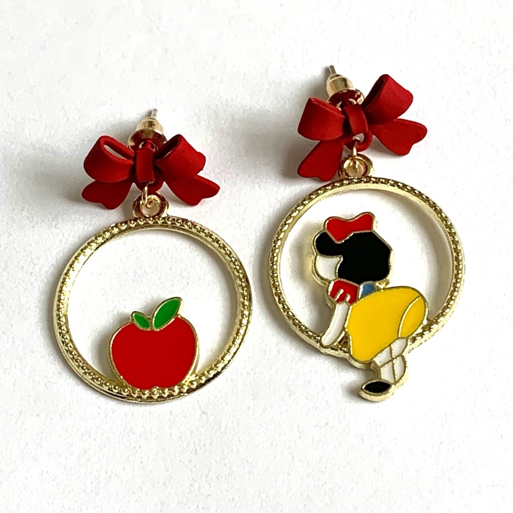 Snow White & Apple on a Red Bow Dangle Drop Earrings NEW